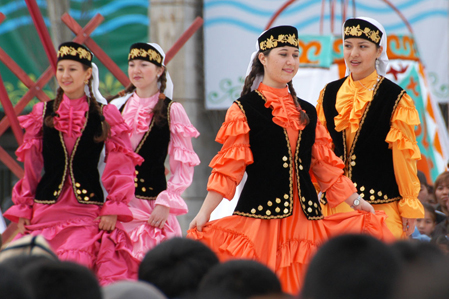 Kyrgyzstan - Traditional fashion costumes